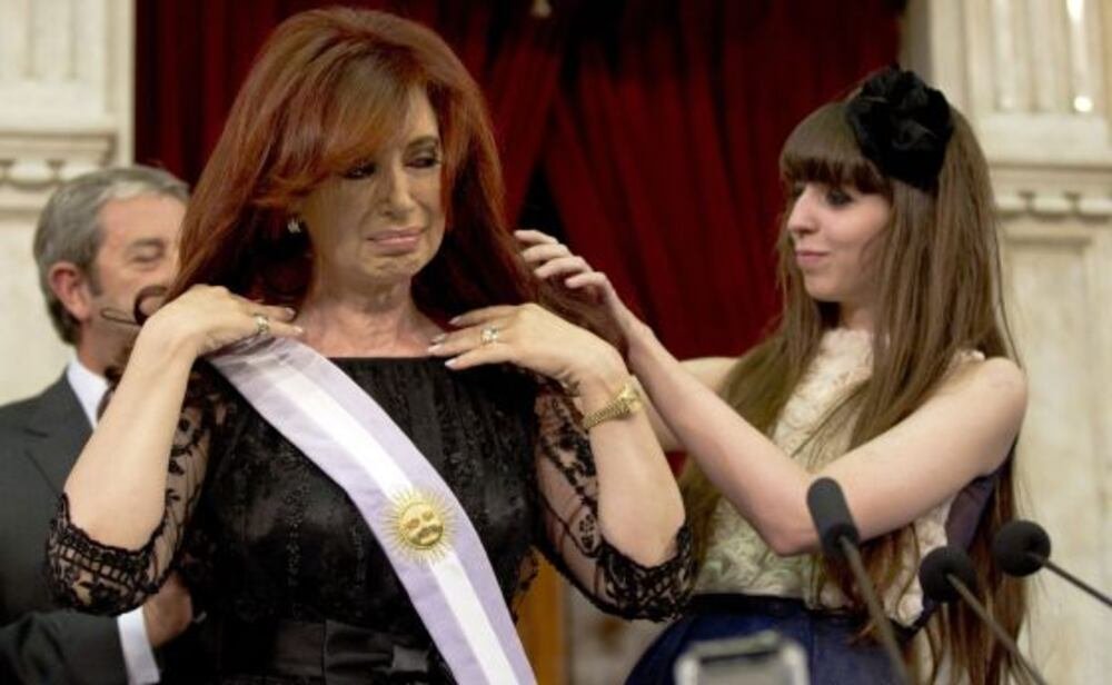 "Que Dios, la Patria y él [Néstor] me lo demanden" - Cristina Kirchner 2011